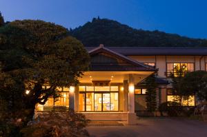 横川温泉 中野屋旅館 (なかのやりょかん)