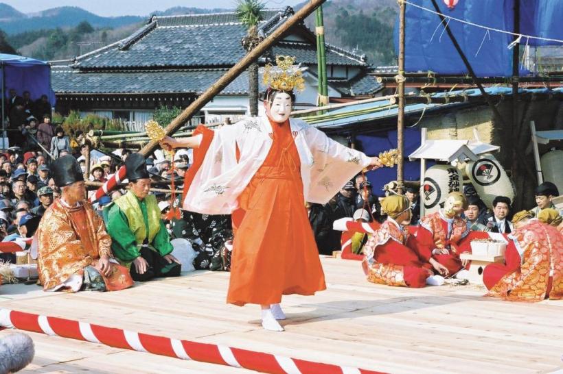 『東金砂神社田楽舞』の画像