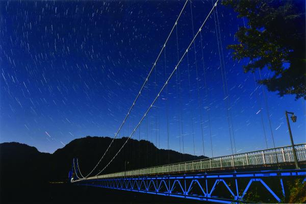 『入選_大吊橋に星降りて（古橋一郎）』の画像