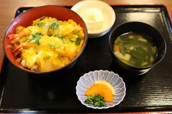 『エビ天卵とじ丼』の画像